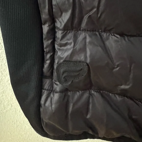 Fabletics Elliot Puffer Vest Black - Picture 4 of 4